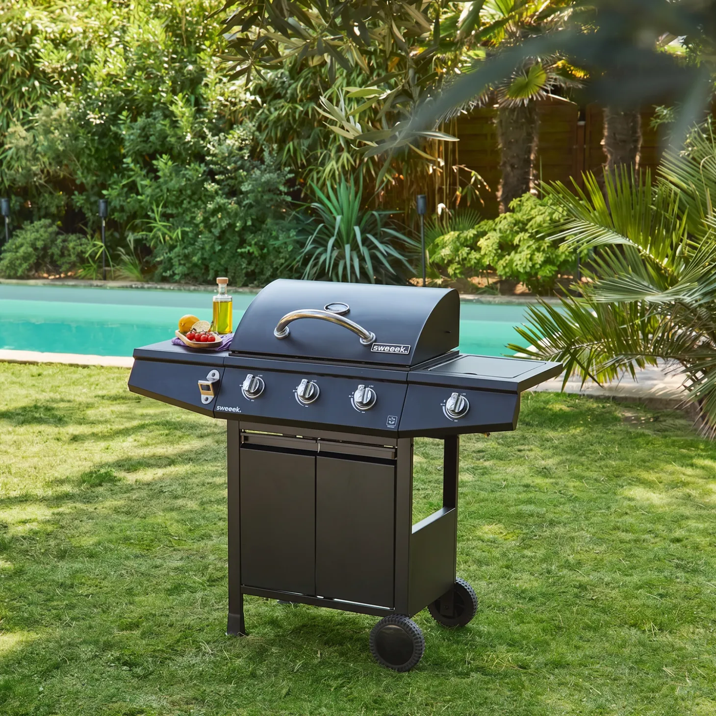 Barbecue op gas, 3 branders + 1 zijbrander