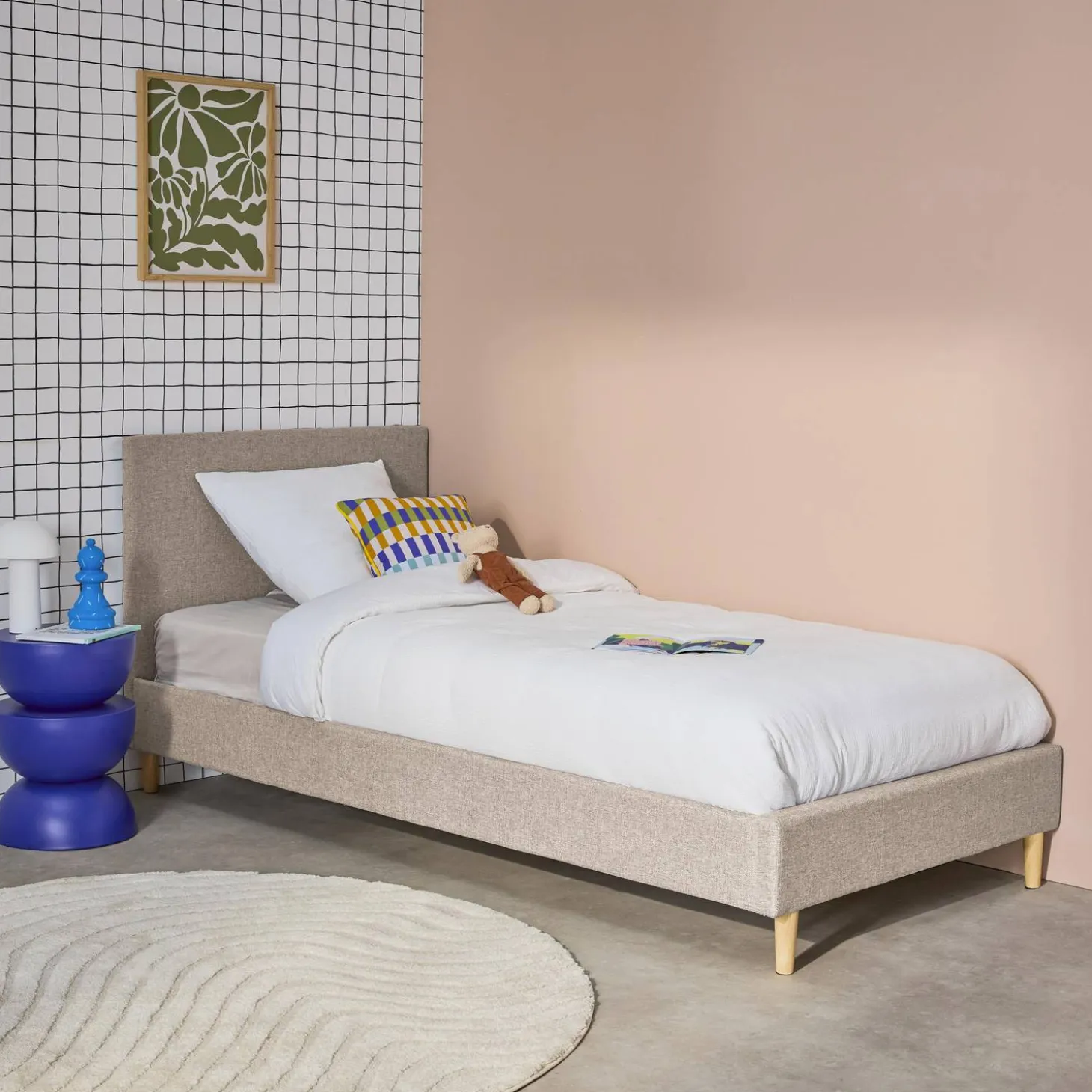 Bed met lattenbodem en hoofdeinde, stoffen afwerking