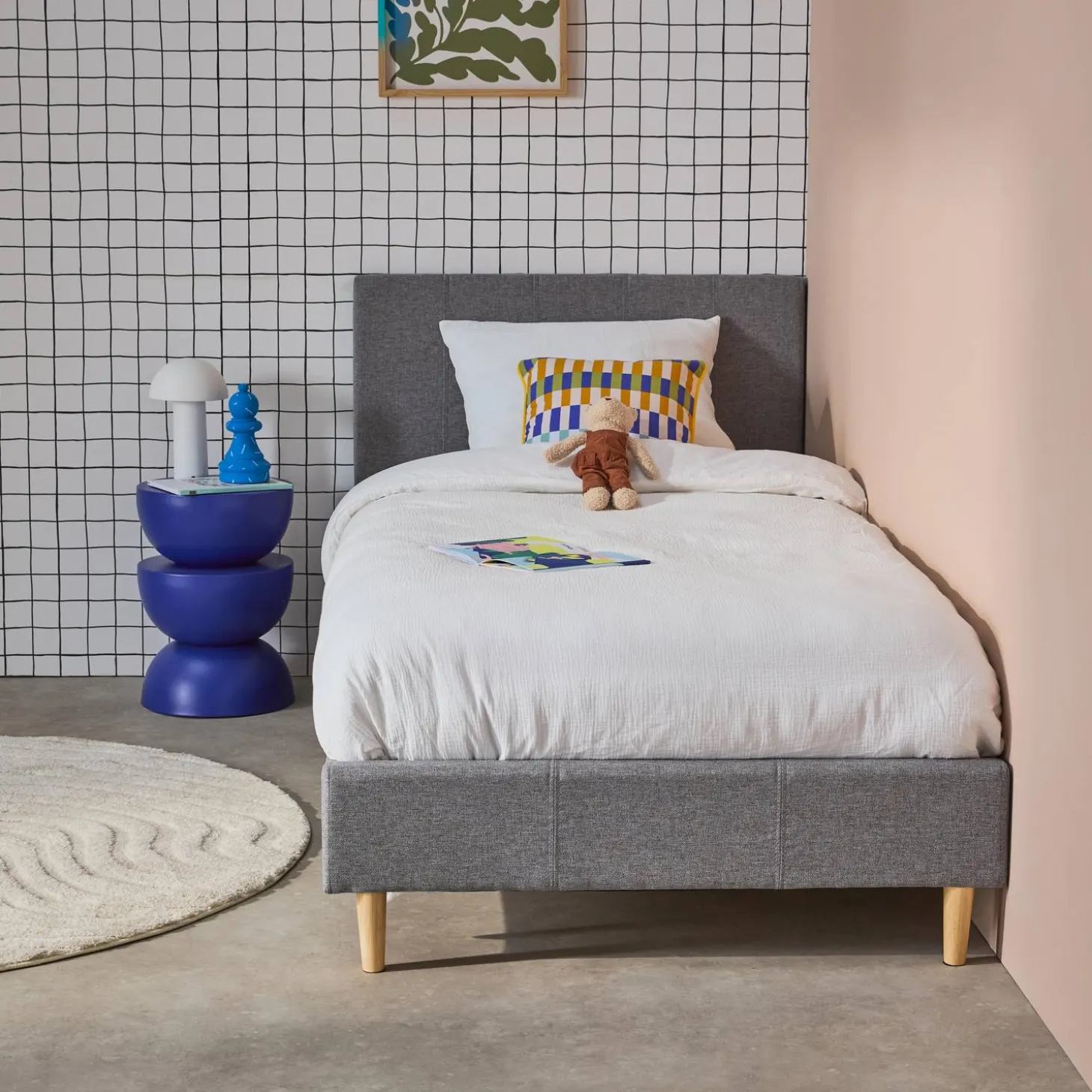 Bed met lattenbodem en hoofdeinde, stoffen afwerking