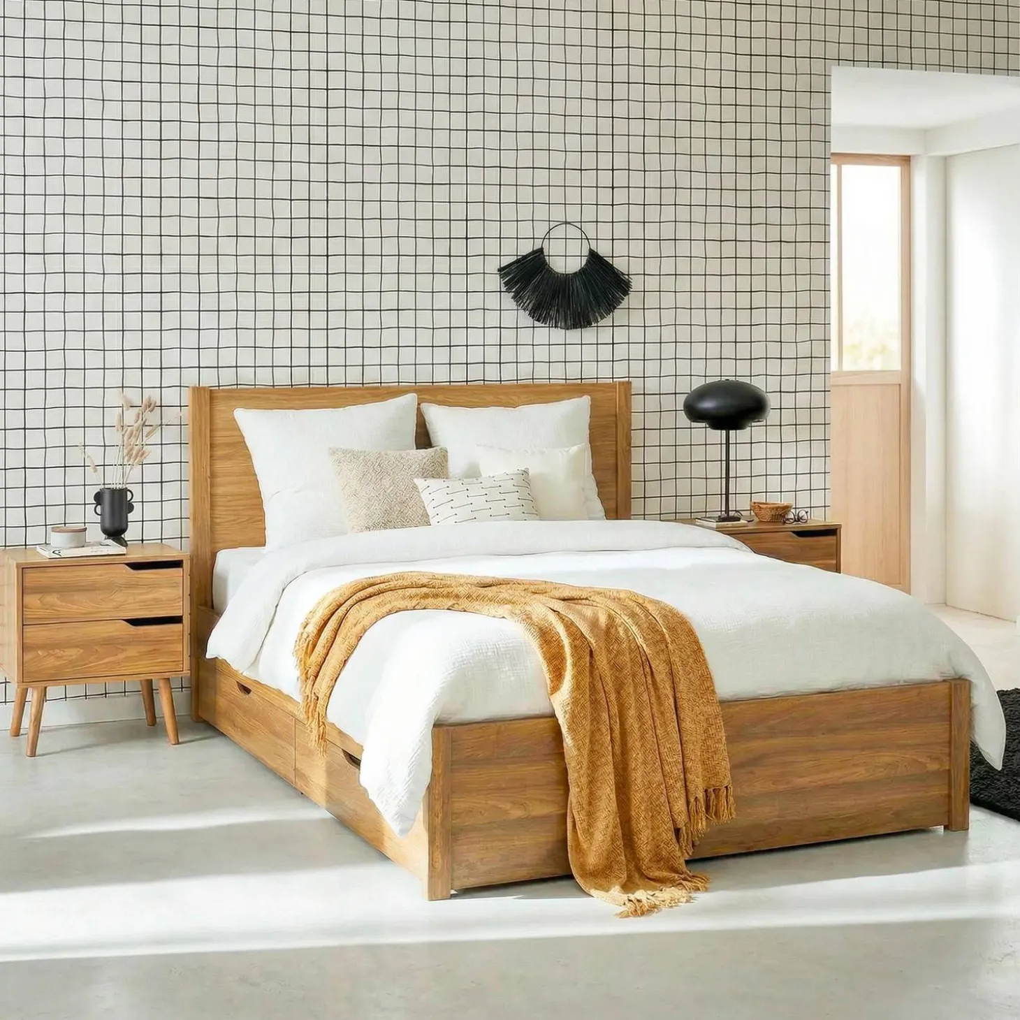 Bed 160 x 200cm met 4 lades lattenbodem en hoofdbord houtdecor