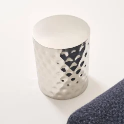 Bijzettafel, nachtkastje van geëmailleerd verchroomd staal Ø33 x 41cm