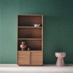 Boekenkast houtlook met 2 deuren 5 niveaus 80cm