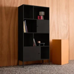 Boekenkast met 8 vakken en 2 deurtjes van metaal, industrieel