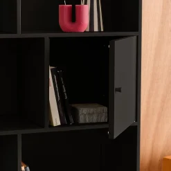 Boekenkast met 8 vakken en 2 deurtjes van metaal, industrieel