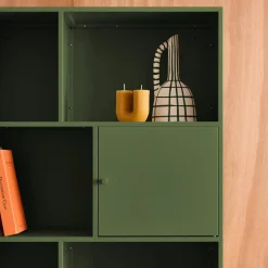 Boekenkast met 8 vakken en 2 deurtjes van metaal, industrieel