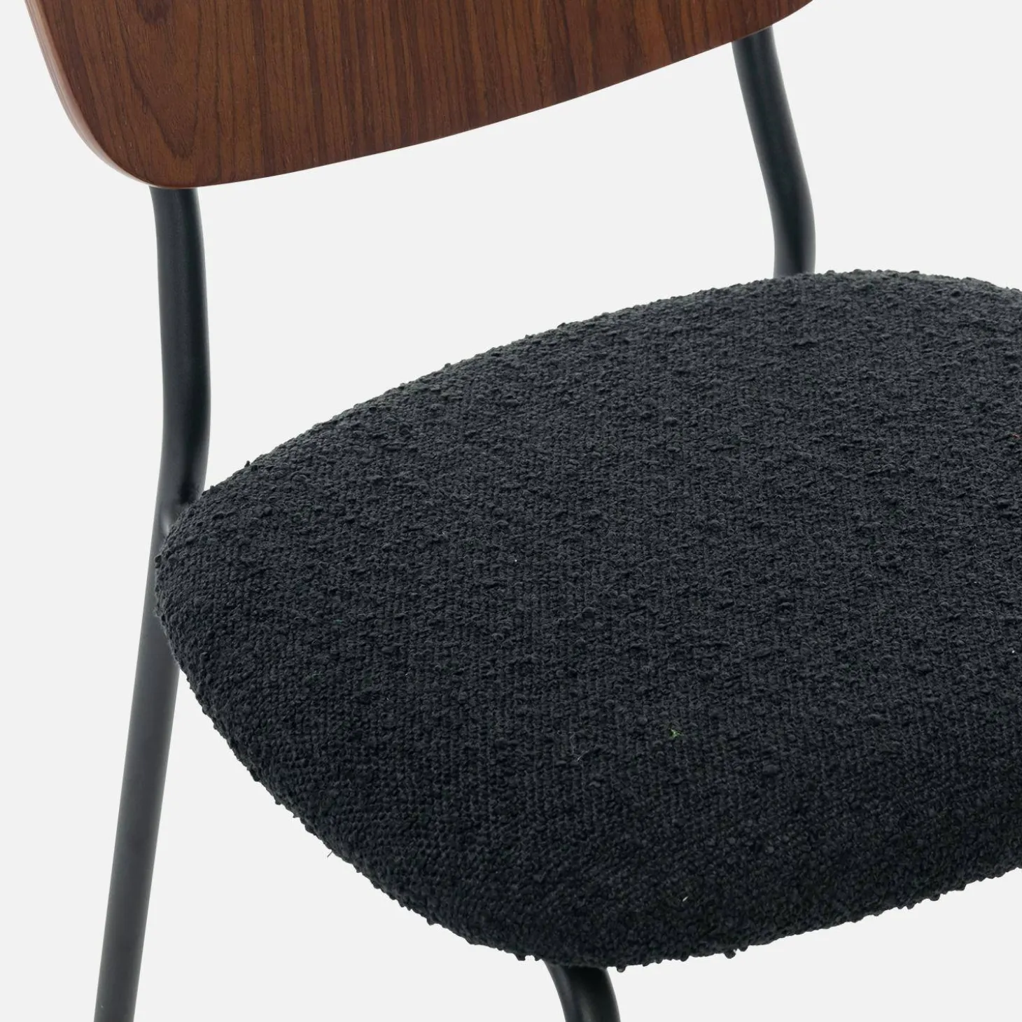 Bouclé zitting en houten rugleuning stoelen (set van 2)