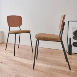 Bouclé zitting en houten rugleuning stoelen (set van 2)
