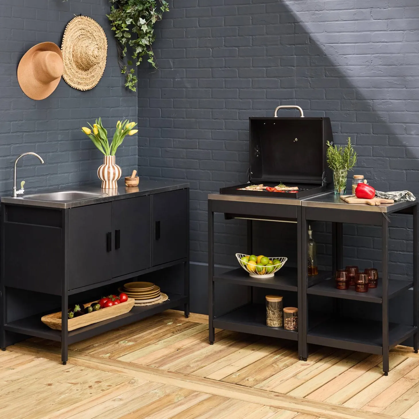 Buitenkeuken 3 modules met houtskoolbarbecue staal