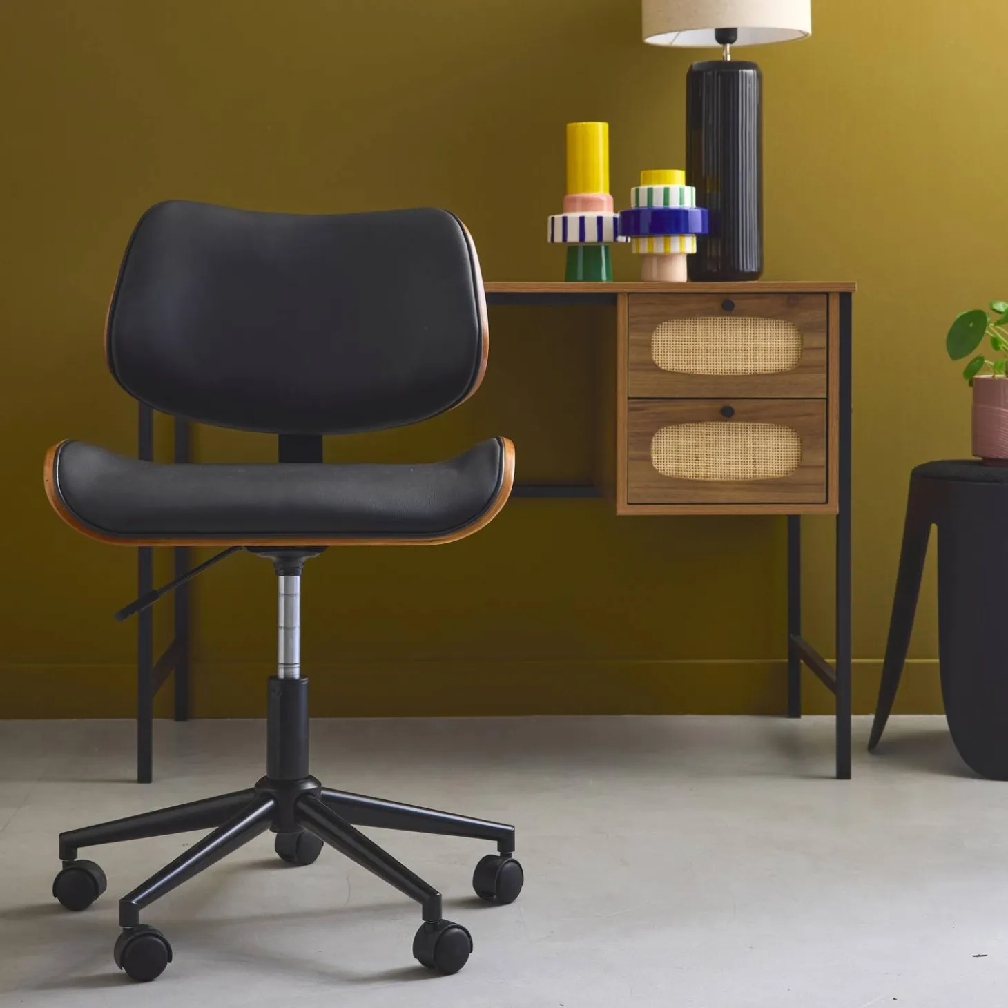 Bureaustoel met wielen, gebogen hout en kunstleren afwerking
