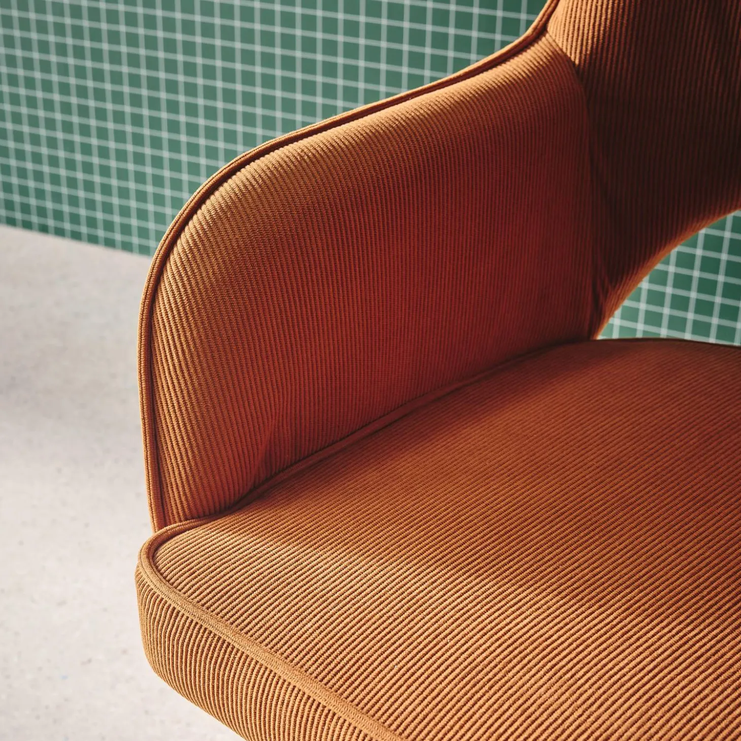 Bureaustoel op wielen in corduroy met chroom onderstel