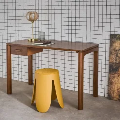 Bureau van rubberhout en eikenfineer, 1 lade