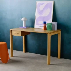 Bureau van rubberhout en eikenfineer, 1 lade