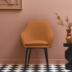 Corduroy fauteuil met matzwarte metalen poten