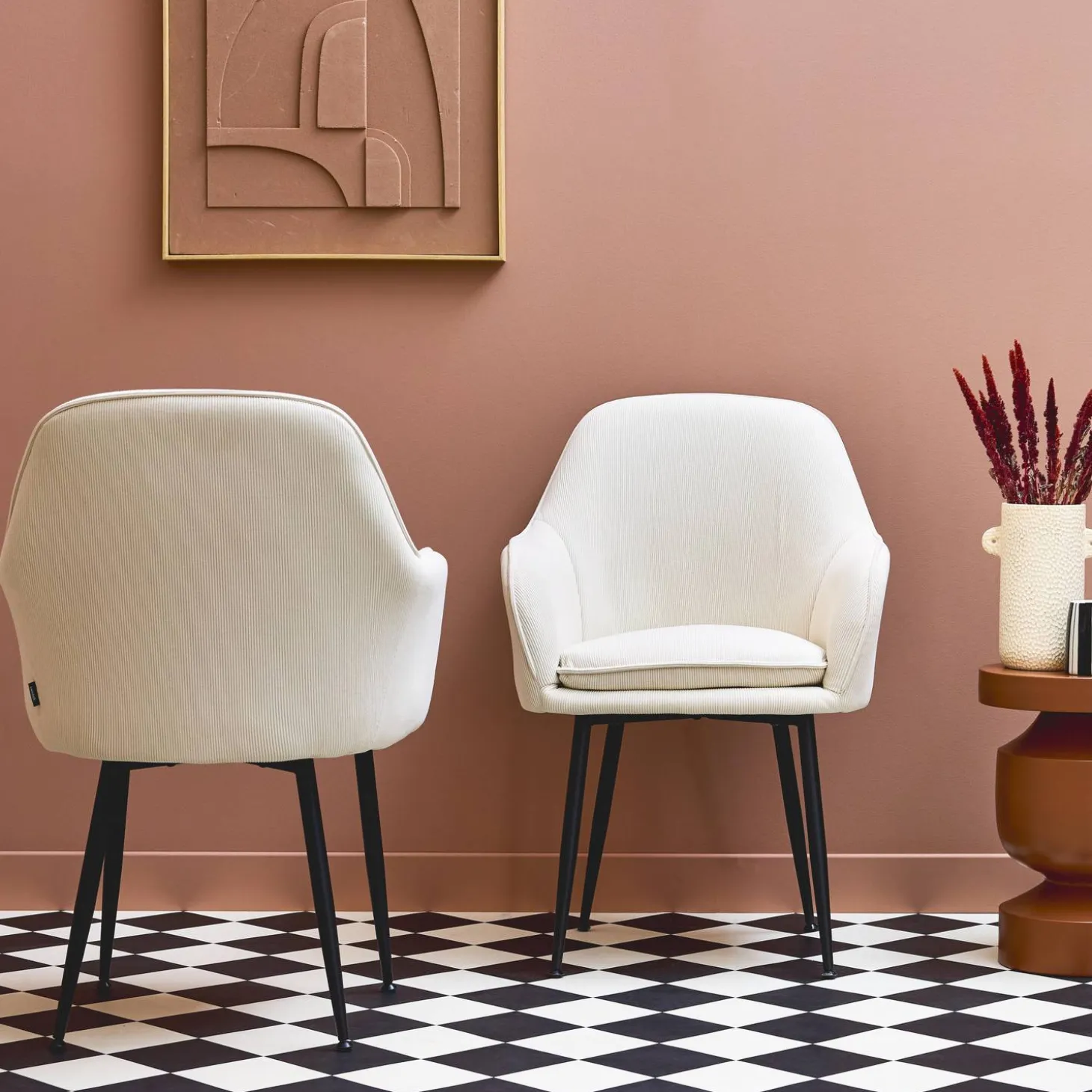 Corduroy fauteuil met matzwarte metalen poten (Set van 2)