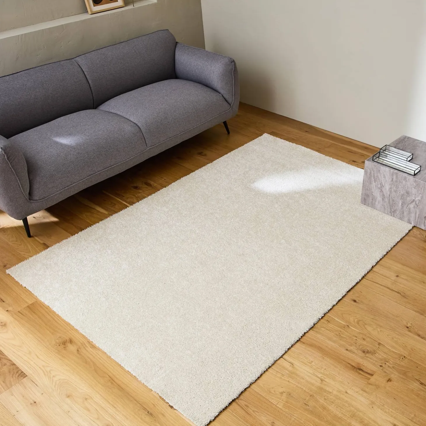 Crèmekleurig interieurtapijt in velours