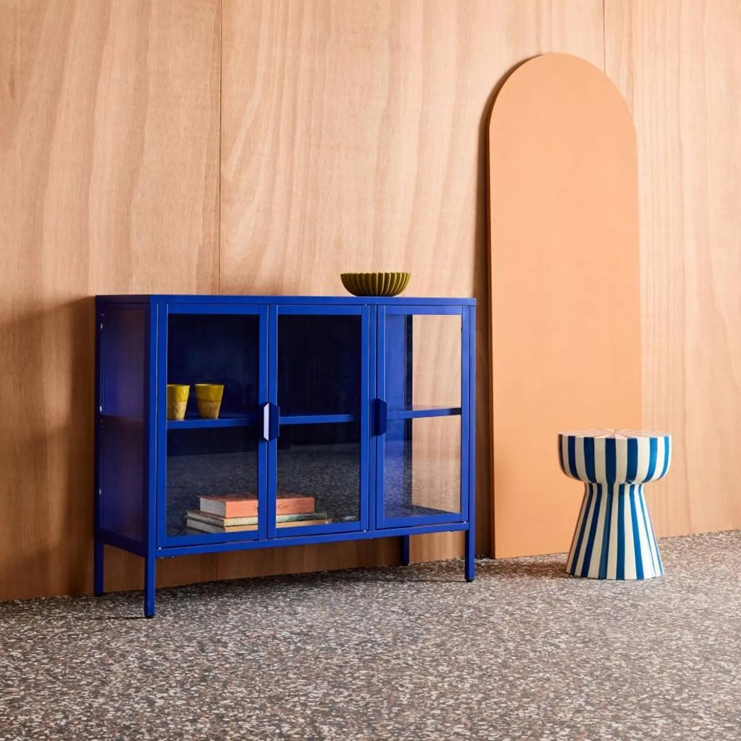 Dressoir met vitrine 3 deuren gehard glas en staal 100cm