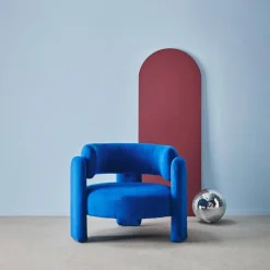 Driepoot fauteuil in viltachtig stof