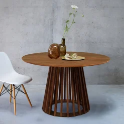 Eettafel met houteffect, sparrenhouten poten, 4 zitplaatsen