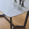 Eettafel met marmereffect, metalen poten, 4 tot 6 zitplaatsen
