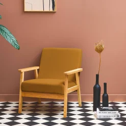 Fauteuil van hout met corduroy zitting