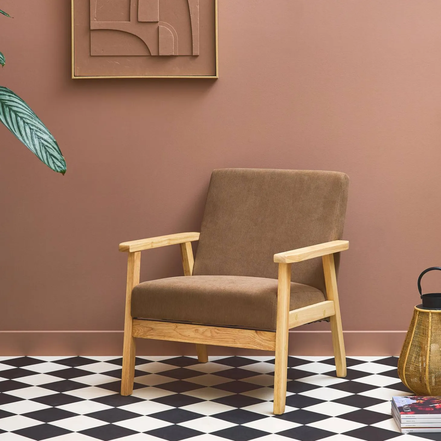 Fauteuil van hout met corduroy zitting