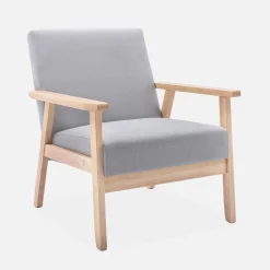 Fauteuil van hout met stoffen zitting