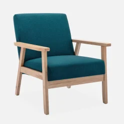 Fauteuil van hout met stoffen zitting
