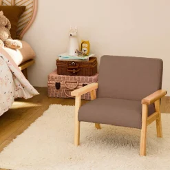 Fauteuil voor kinderen van hout en bouclé