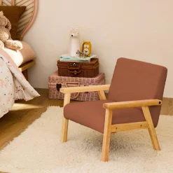 Fauteuil voor kinderen van hout en bouclé
