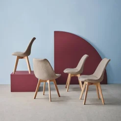 Getextureerde bouclé Scandinavische stoelen met beukenhouten poten (set van 4)