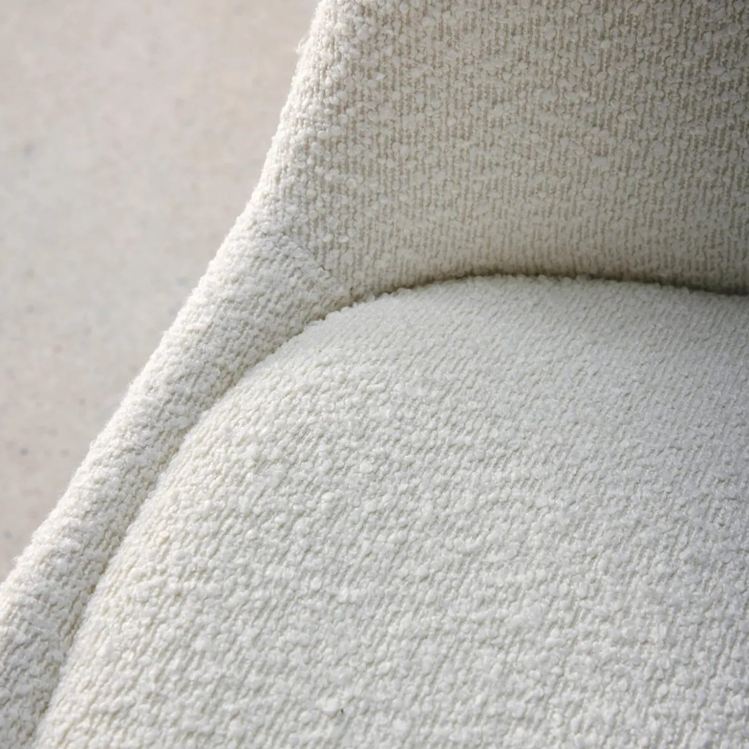 Getextureerde bouclé Scandinavische stoelen met beukenhouten poten (set van 4)