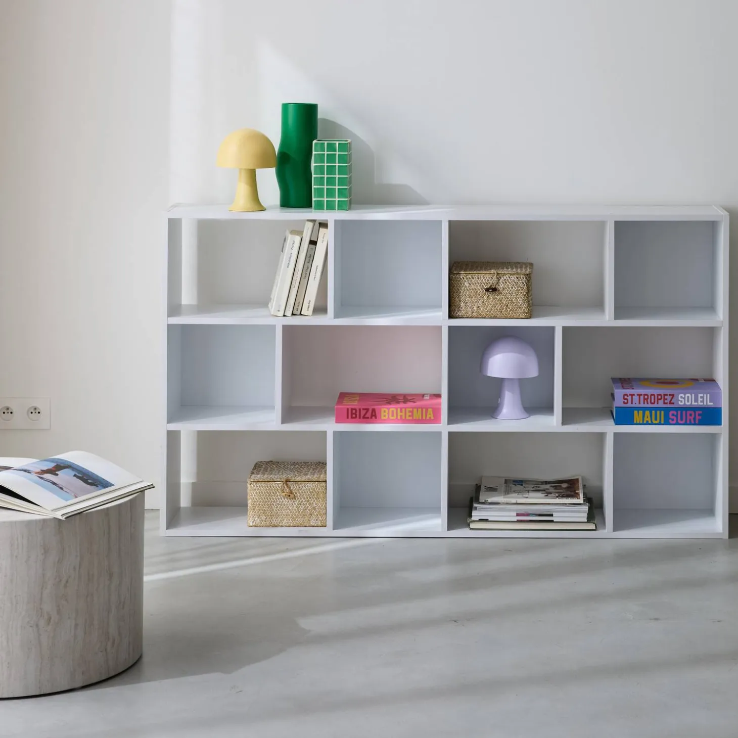 Half open boekenkast met 12 vakken