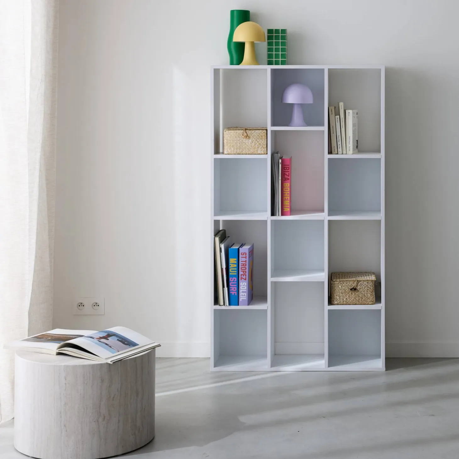 Half open boekenkast met 12 vakken