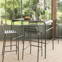 Hoge tuintafel met 4 hoge stoelen metaal