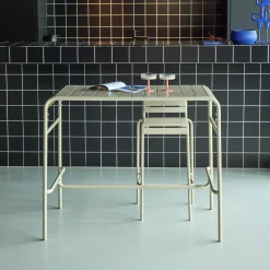 Hoge tuintafel 4 plaatsen metaal