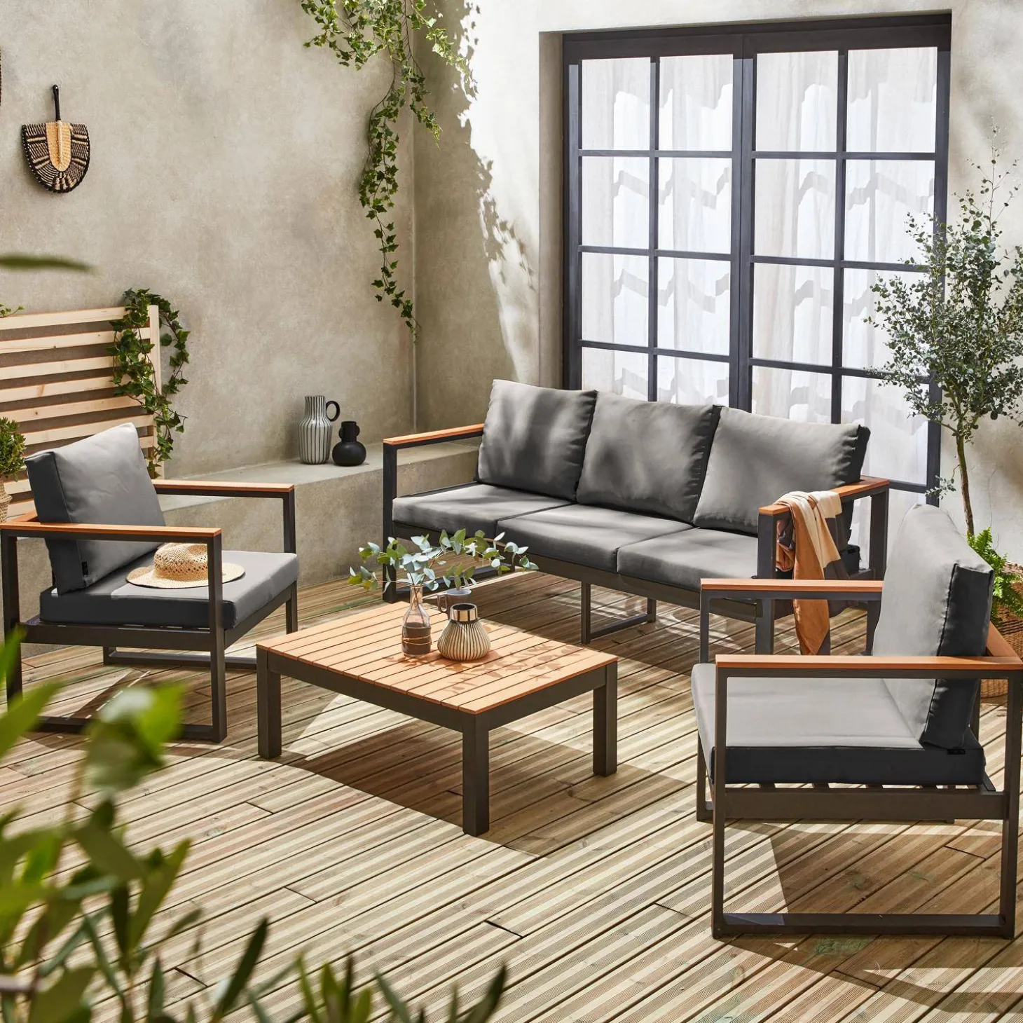Houten en aluminium loungeset voor 5 personen