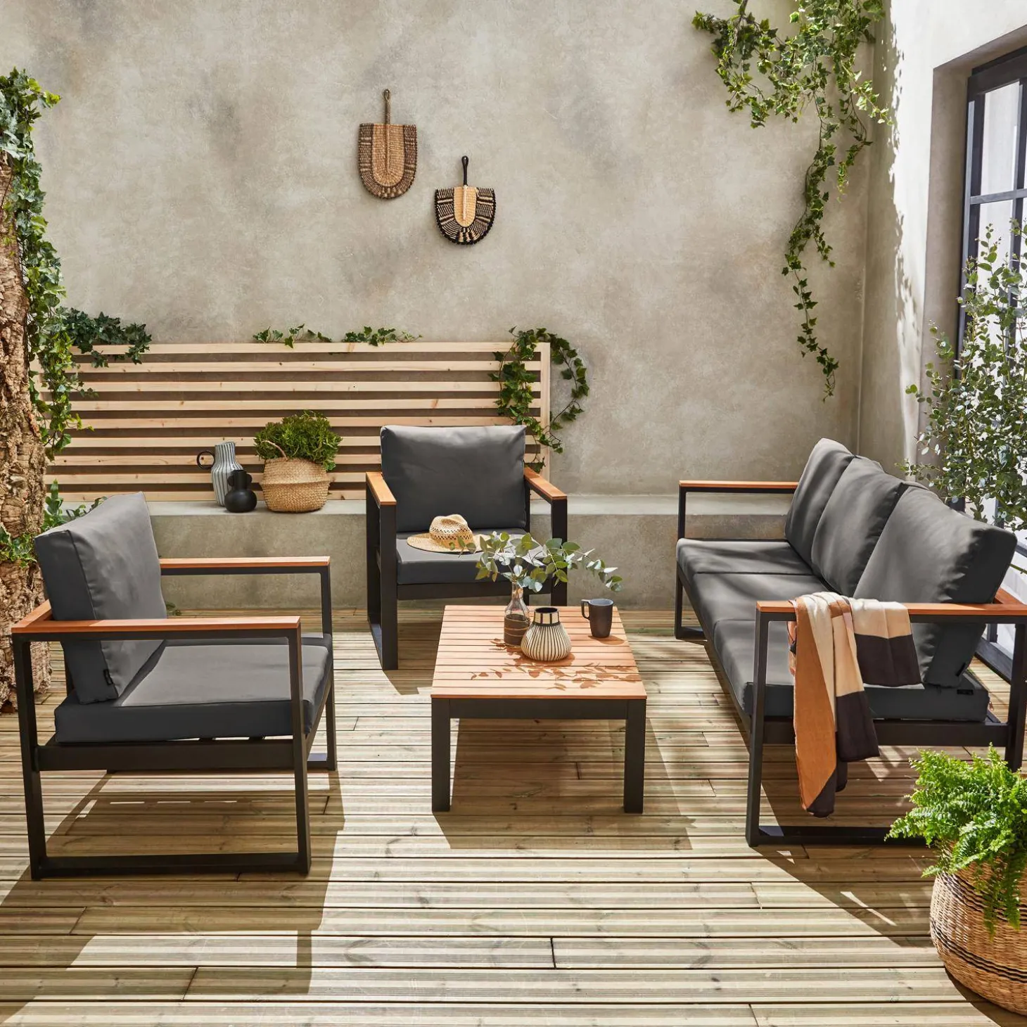 Houten en aluminium loungeset voor 5 personen