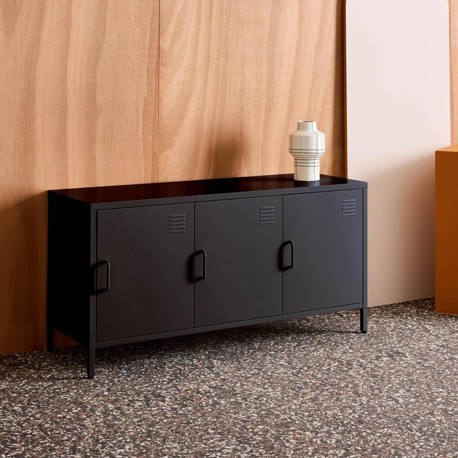 Industriële tv-meubel metaal 3 deuren 120cm
