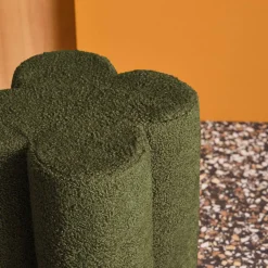 Klavervormige kruk/poef bouclé