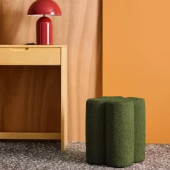 Klavervormige kruk/poef bouclé