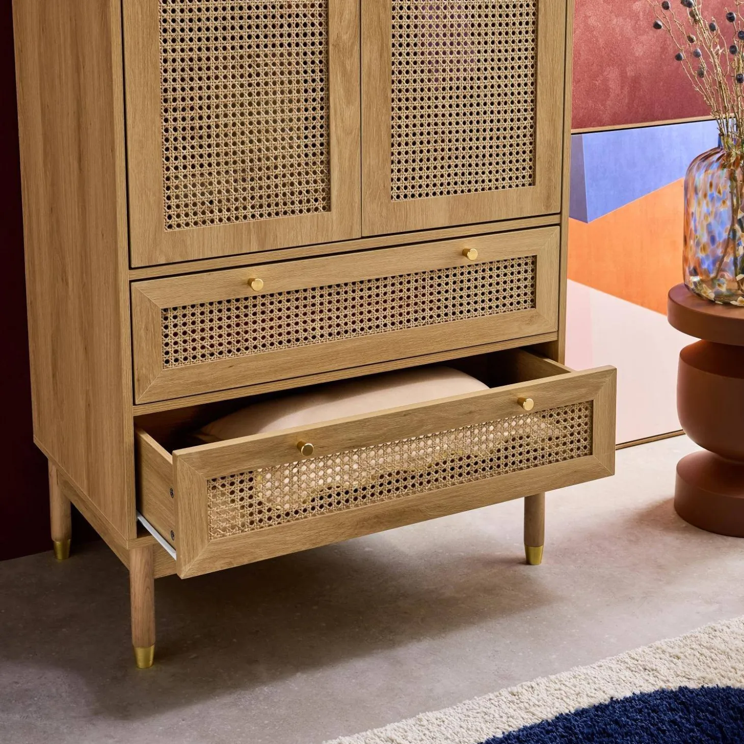 Kledingkast houteffect en rotan 2 deuren en 2 lades 80cm