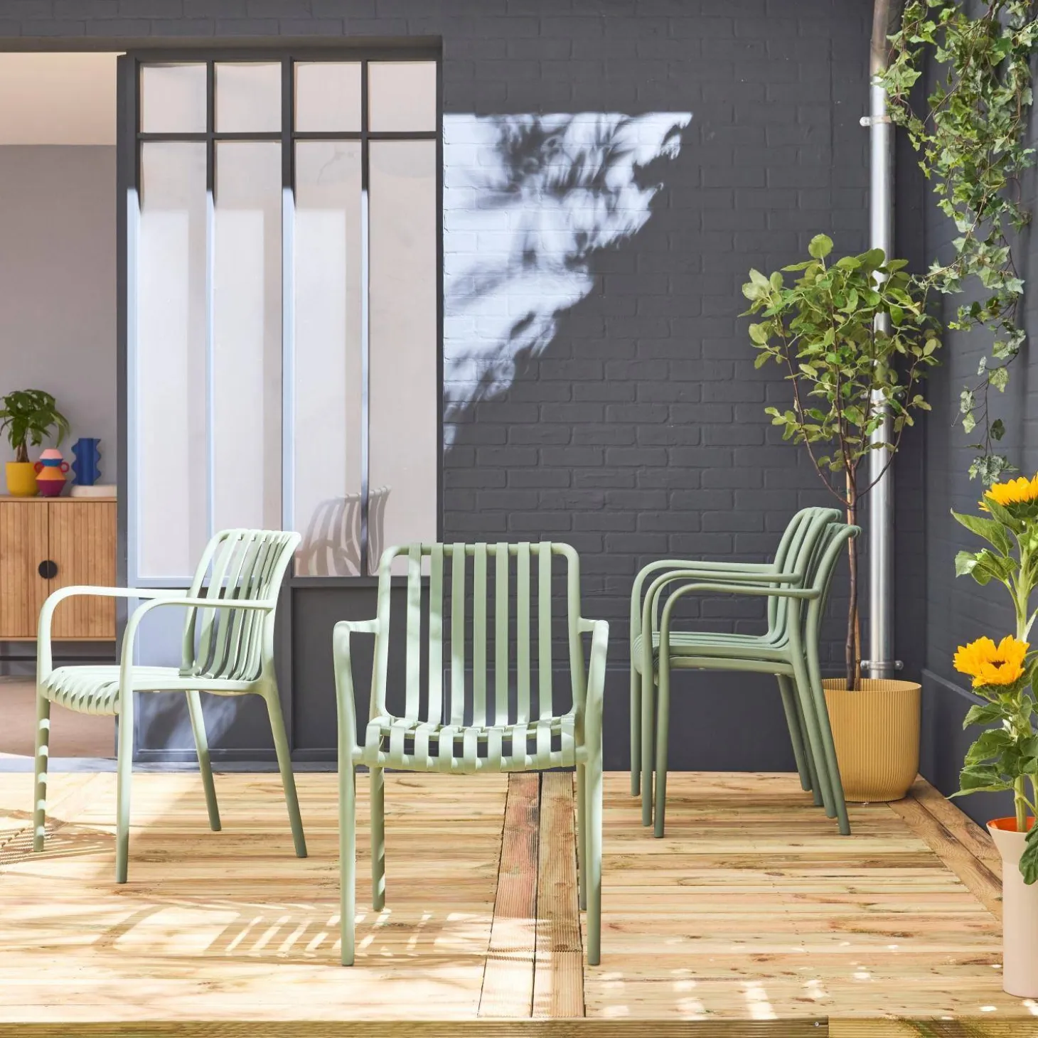 Kunststof tuinstoelen (set van 4)