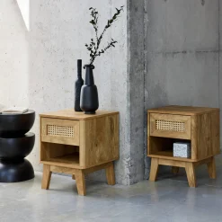 Nachtkastje met houtdecor en rietmotief, lade en vak (set van 2)