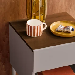 Nachtkastje met lade en nisje metaal en houtdecor