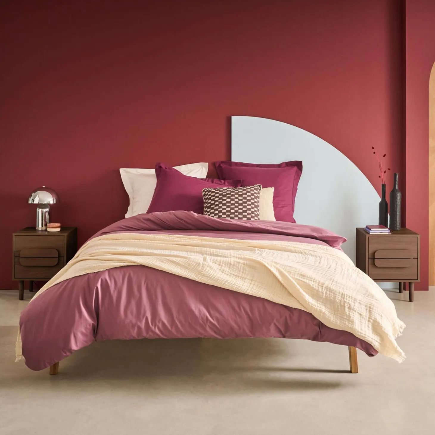Nachtkastjes houtdecor vintage 2 lades (set van 2)