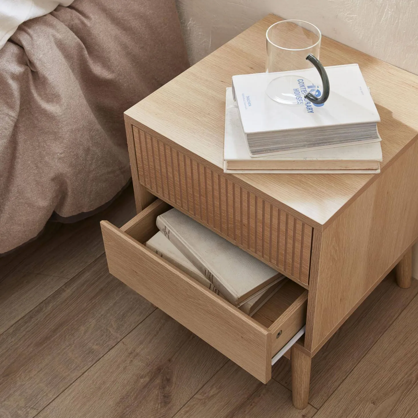 Nachtkastje, walnoothout decor, Linear, L 40 x B 39 x H 48cm