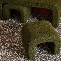 Nestbank met krukjes bouclé