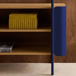 Open kast 6 niveaus gebogen metaal en houtdecor