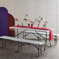 Opklapbare kunststof receptietafel + bank