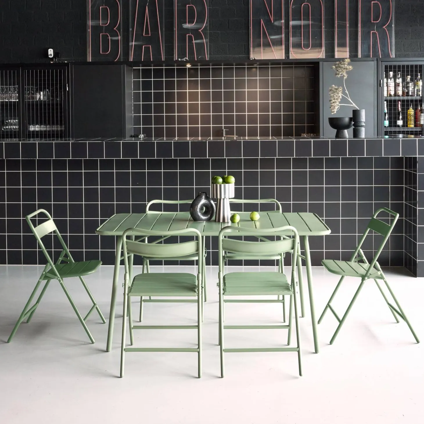 Opklapbare tuintafel met 6 opklapbare stoelen metaal